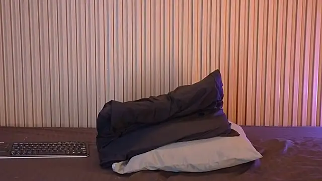 KarliSweet live sex cam