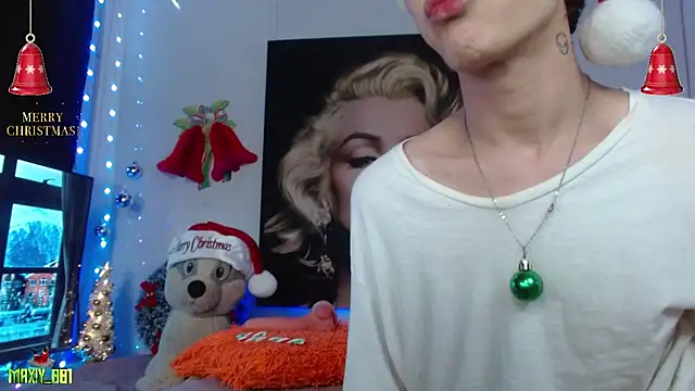 maxiy_001 live sex cam
