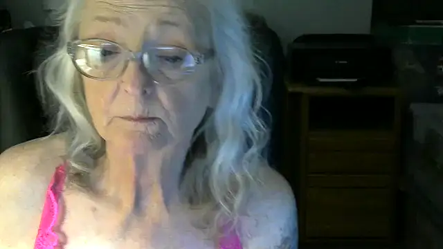 JoleneDelacroix live sex cam