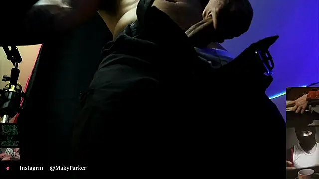 AlphaMasterXxx's cam snapshot