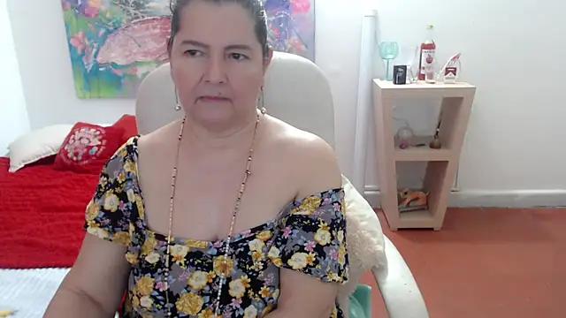 leonela_69's cam snapshot