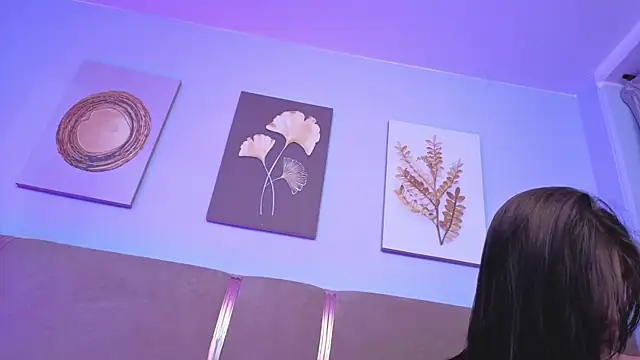 sarah_cruzz_'s cam snapshot