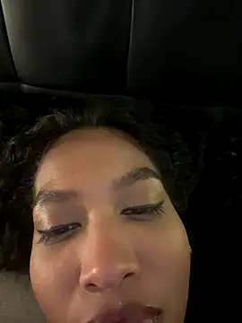 IamCrystal2's cam snapshot