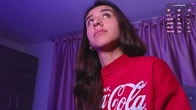 Emiily_Scott1's cam snapshot