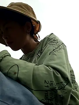 Lukyclover's cam snapshot