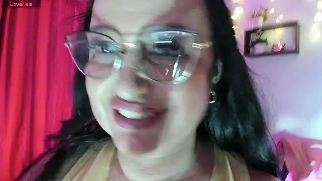 Gia_Nahomi live sex cam