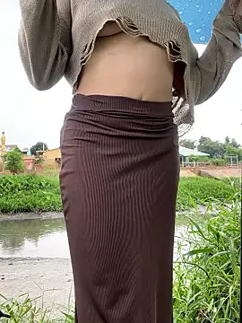 BigAssBee's cam snapshot