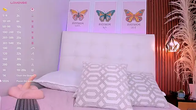 susie_thomsonn's cam snapshot