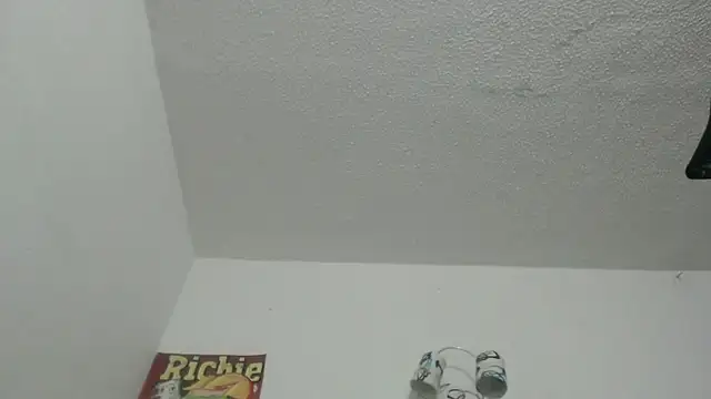 Thomasjons_'s cam snapshot