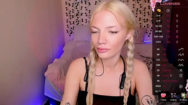 AnyaTaylor_'s cam snapshot