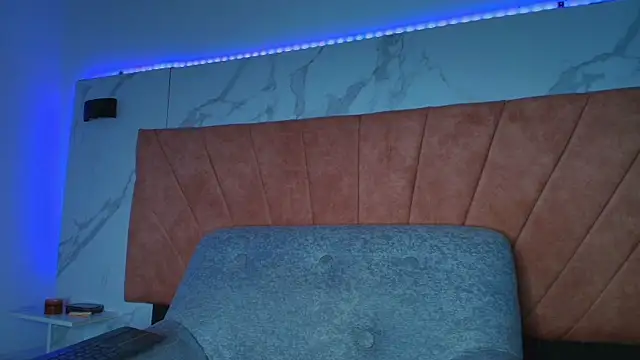 HellAndDante_'s cam snapshot