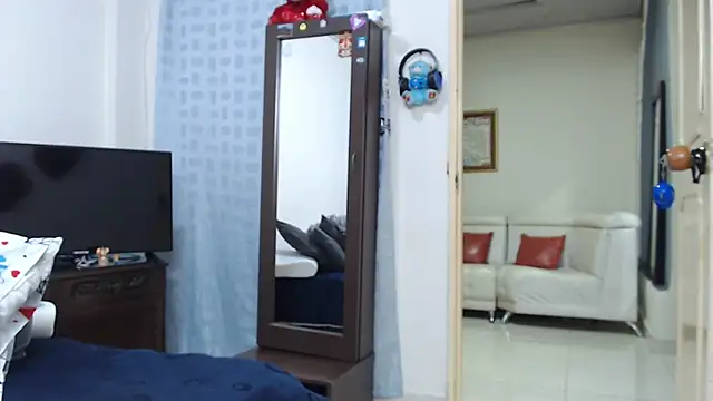 GlendaStarx live sex cam