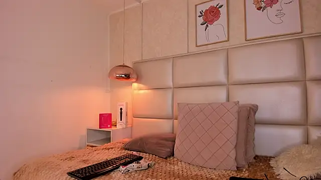 Aily_Yozuko live sex cam