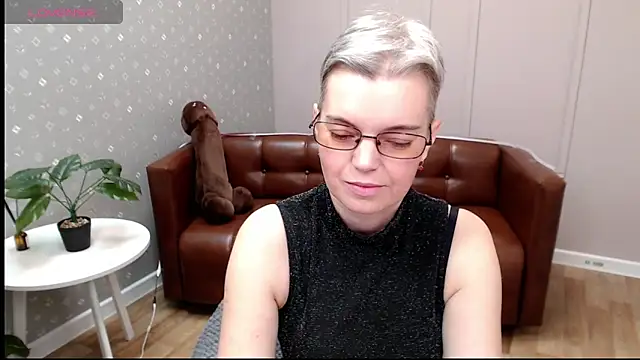 Cutie_Erikaa1's cam snapshot