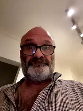 Shyboy817 live sex cam