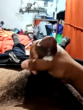 Gerardo31017 live sex cam