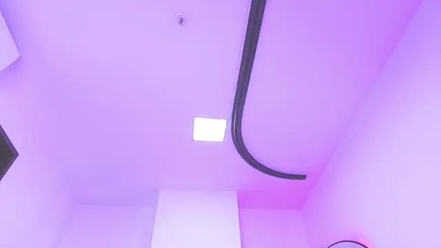 vale_ross_'s cam snapshot