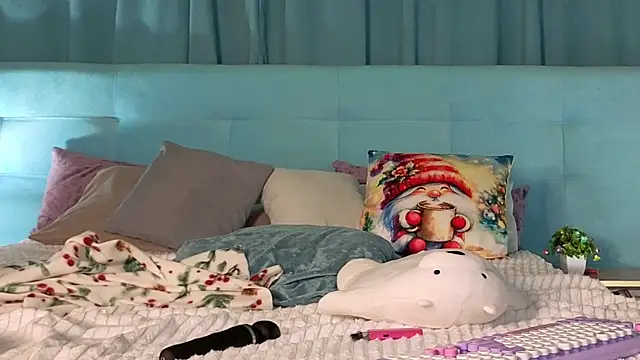 Aurora_Bennet's cam snapshot