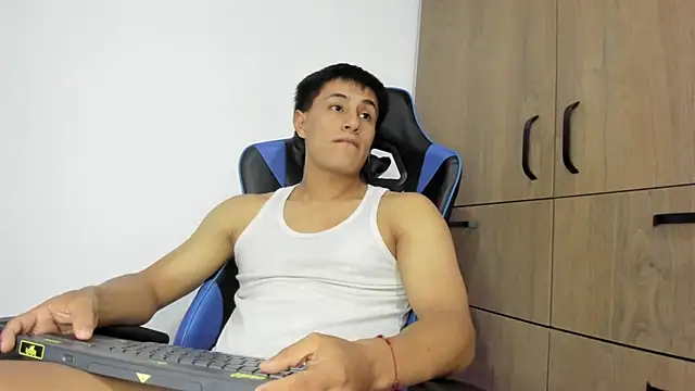 dorman_boy's cam snapshot