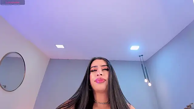 LeahLombardi_'s cam snapshot