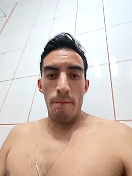 TommyMomentum live sex cam