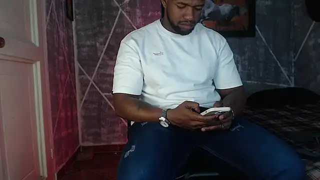 Blackmen1998 live sex cam