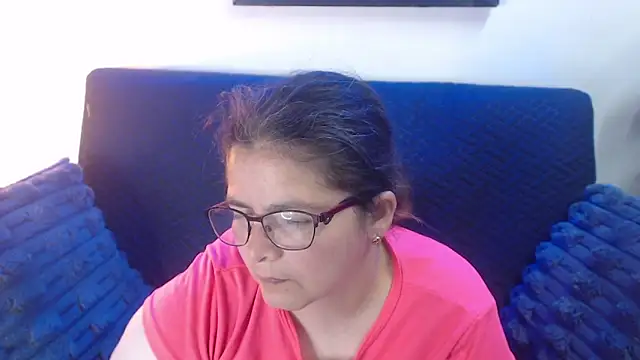 Linda_banks_'s cam snapshot