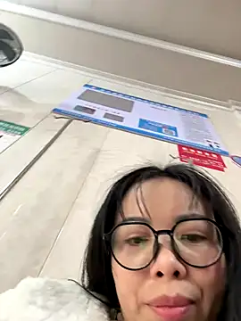 chick-888's cam snapshot