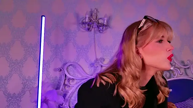 BECKI_VRES's cam snapshot