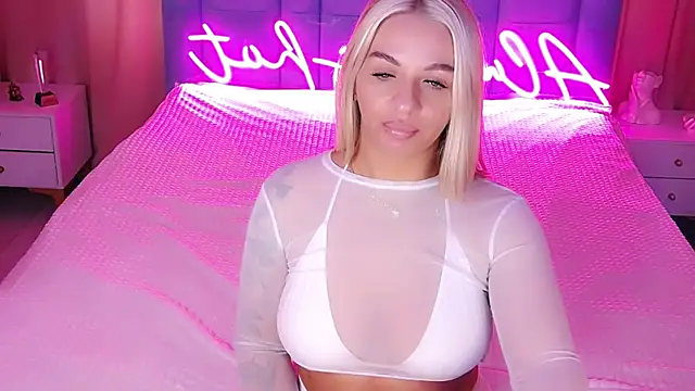 AllwaysHotJ's web cam