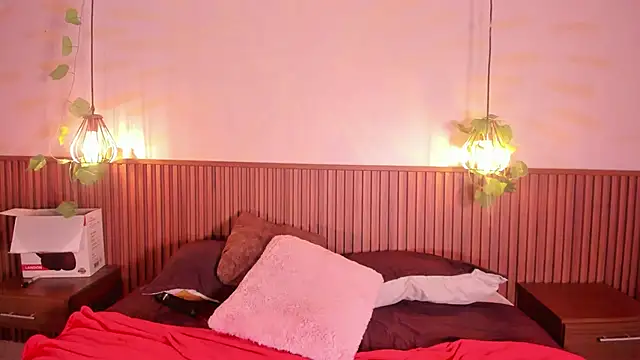 daphne_courtis's cam snapshot