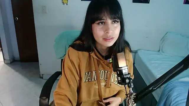 shy_katy_'s cam snapshot