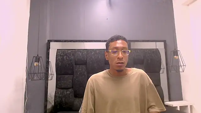 Jose_Smoke live sex cam