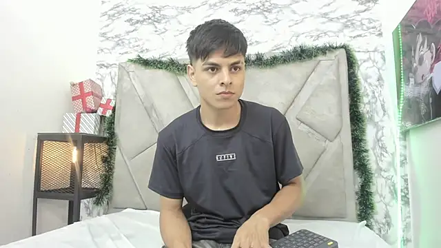 Logan_Jhonson live sex cam