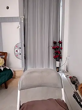 nini10052025's cam snapshot