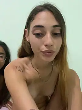 loirinhaaa live sex cam