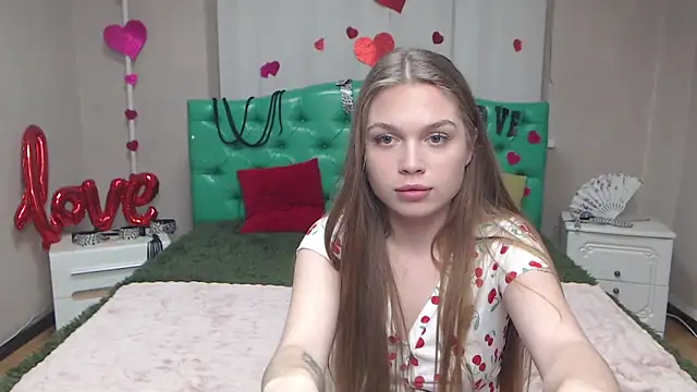 LaraPika live sex cam