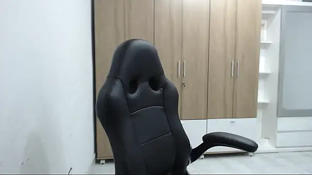 RoxanaLove9's cam snapshot