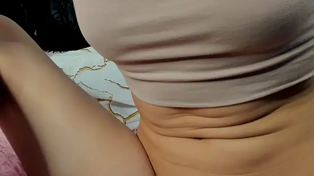 Lisa__Johnson's cam snapshot