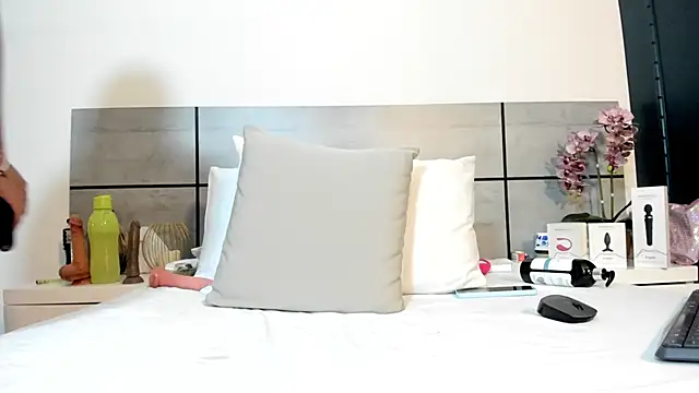 EmmaSmith2's cam snapshot