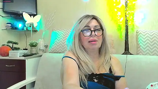 SusieNoreen's cam snapshot