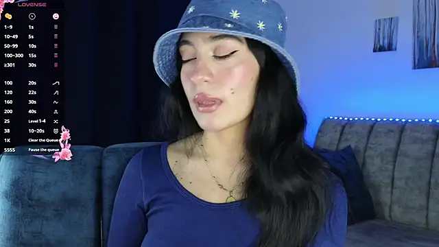 ZaraDames_'s cam snapshot