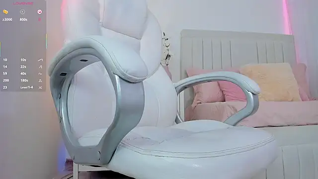 ami_sweet18's cam snapshot