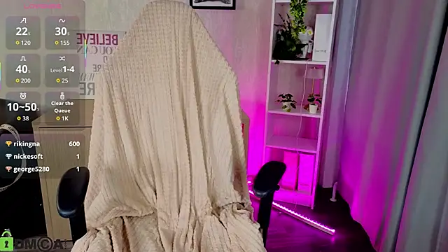 Christy_Little's cam snapshot