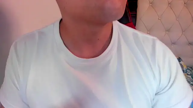 oliver_price1's cam snapshot