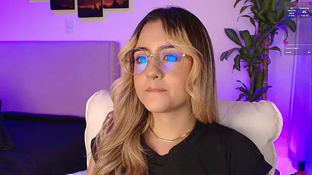 MaryMoon_'s cam snapshot