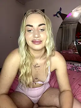 RuxyCatrina's cam snapshot