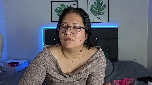 scarlett_widow_'s cam snapshot