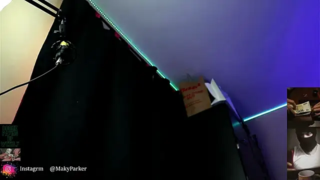 AlphaMasterXxx's cam snapshot