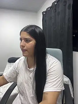 pareja_curiosa19's cam snapshot